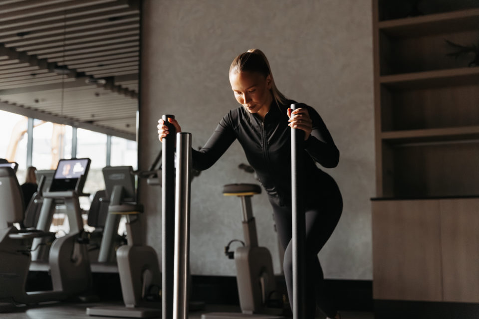 Lifestyle Image Hydro Health Club Female Ledge Push